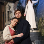 Salzburger Adventsingen 2025
"Der blinde Hirte" im Festspielhaus Salzburg
Im Bild Johannes Forster als Josef und Eva Maria Schinwald als Maria, dahinter Elisabeth Eder Marböck als Engel
Foto: Franz Neumayr 21.11.2025