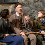 Salzburger Adventsingen 2025
"Der blinde Hirte" im Festspielhaus Salzburg
Im Bild Edwin Hochmuth als Blinder Hirte mit den Hirtenkindern
Foto: Franz Neumayr 21.11.2025