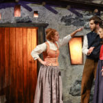 Salzburger Adventsingen 2025
"Der blinde Hirte" im Festspielhaus Salzburg
Im Bild Johannes Forster als Josef und Eva Maria Schinwald als Maria mit Marcella Wieland als Wirtin (links)
Foto: Franz Neumayr 21.11.2025